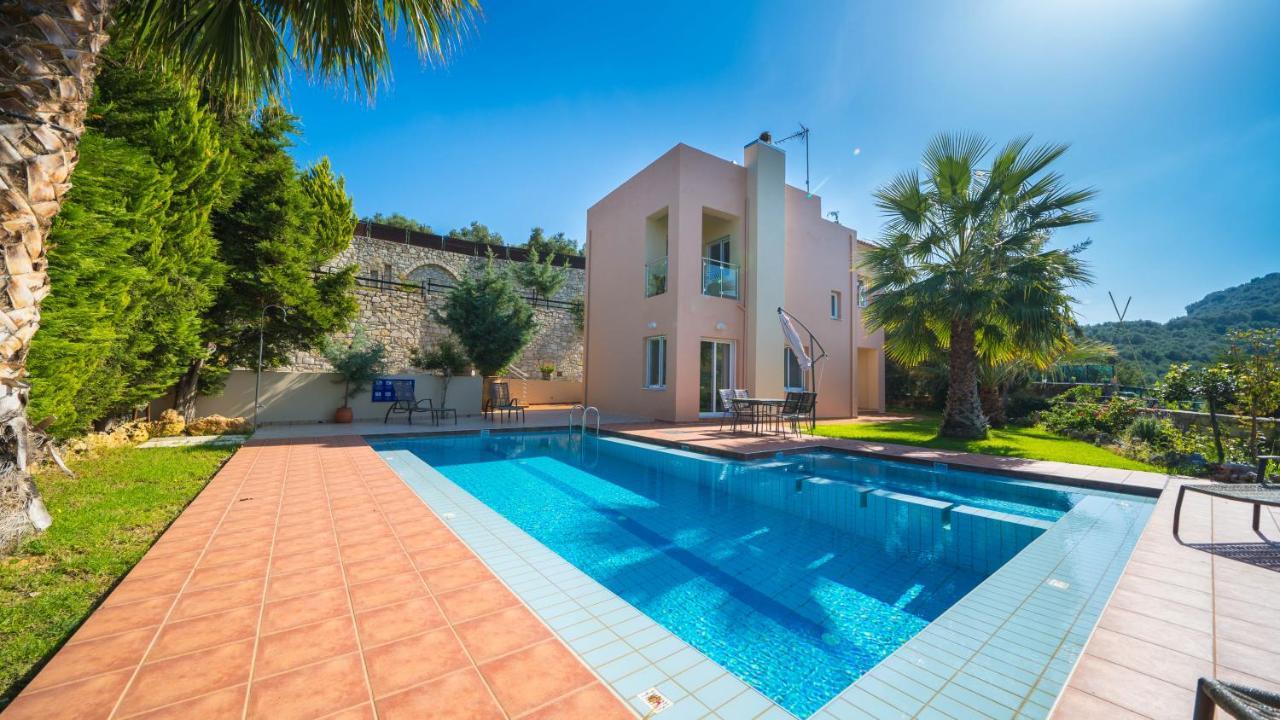 Meliades Villas Agia Marina Dış mekan fotoğraf