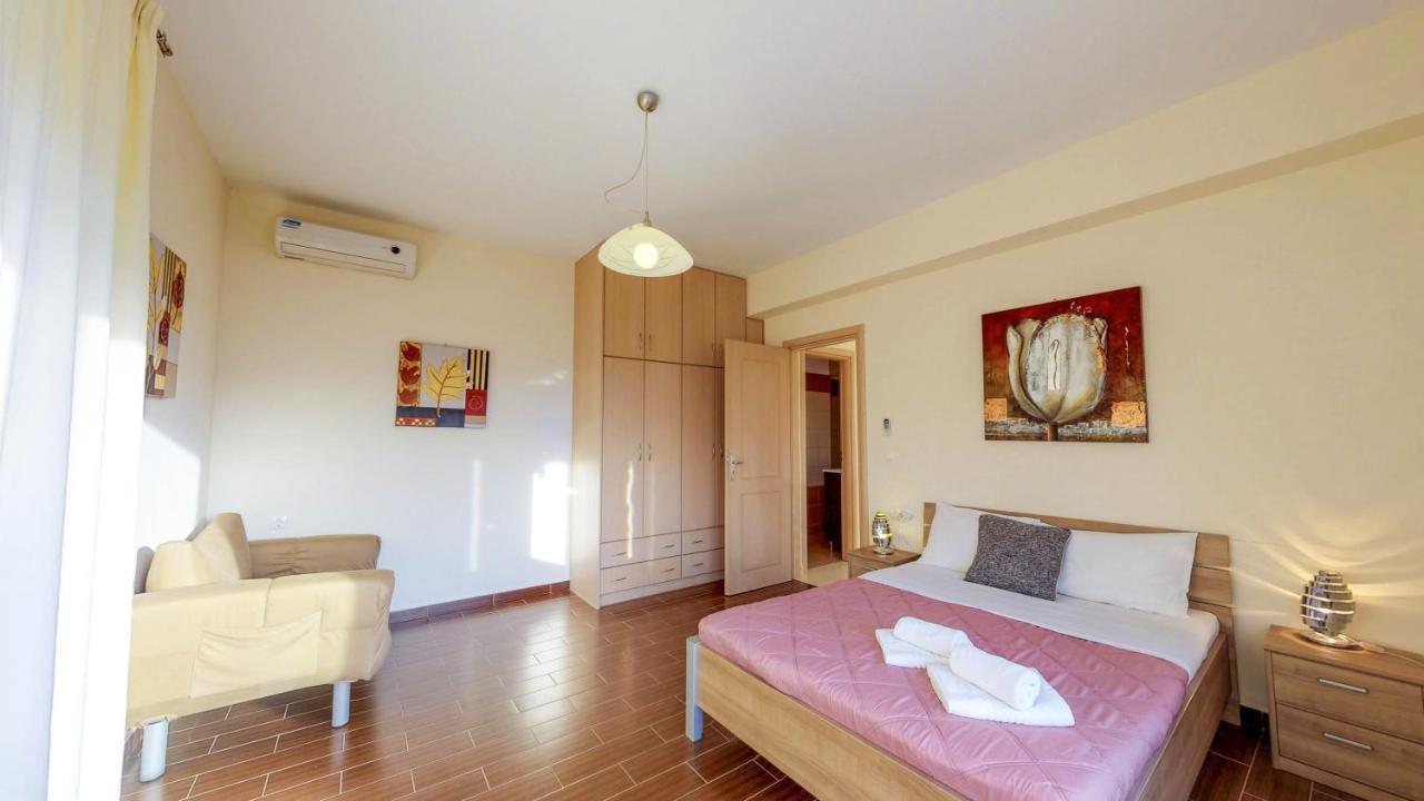 Meliades Villas Agia Marina Dış mekan fotoğraf