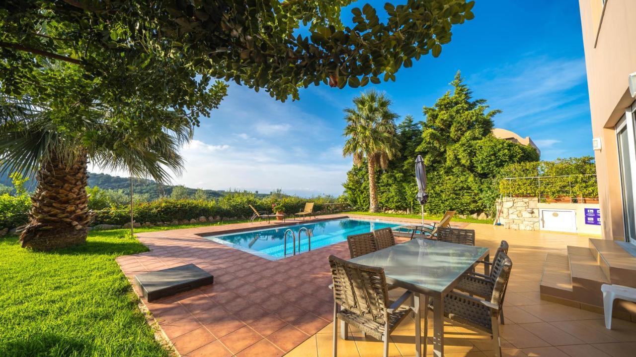 Meliades Villas Agia Marina Dış mekan fotoğraf