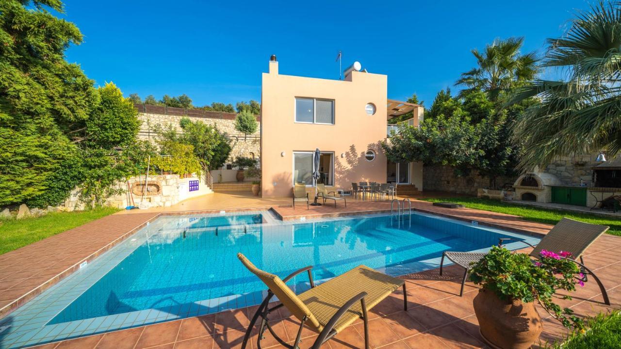 Meliades Villas Agia Marina Dış mekan fotoğraf