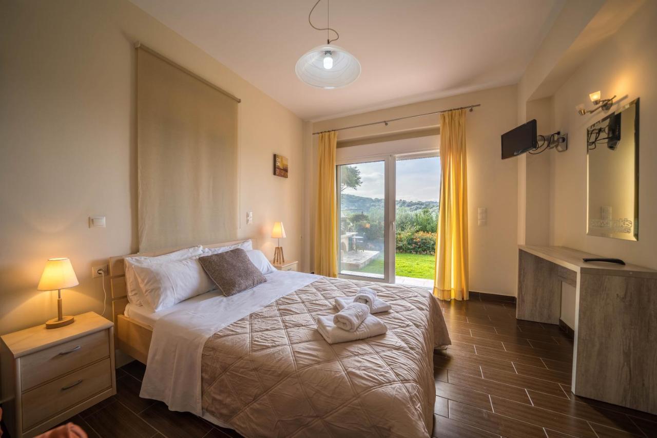 Meliades Villas Agia Marina Dış mekan fotoğraf