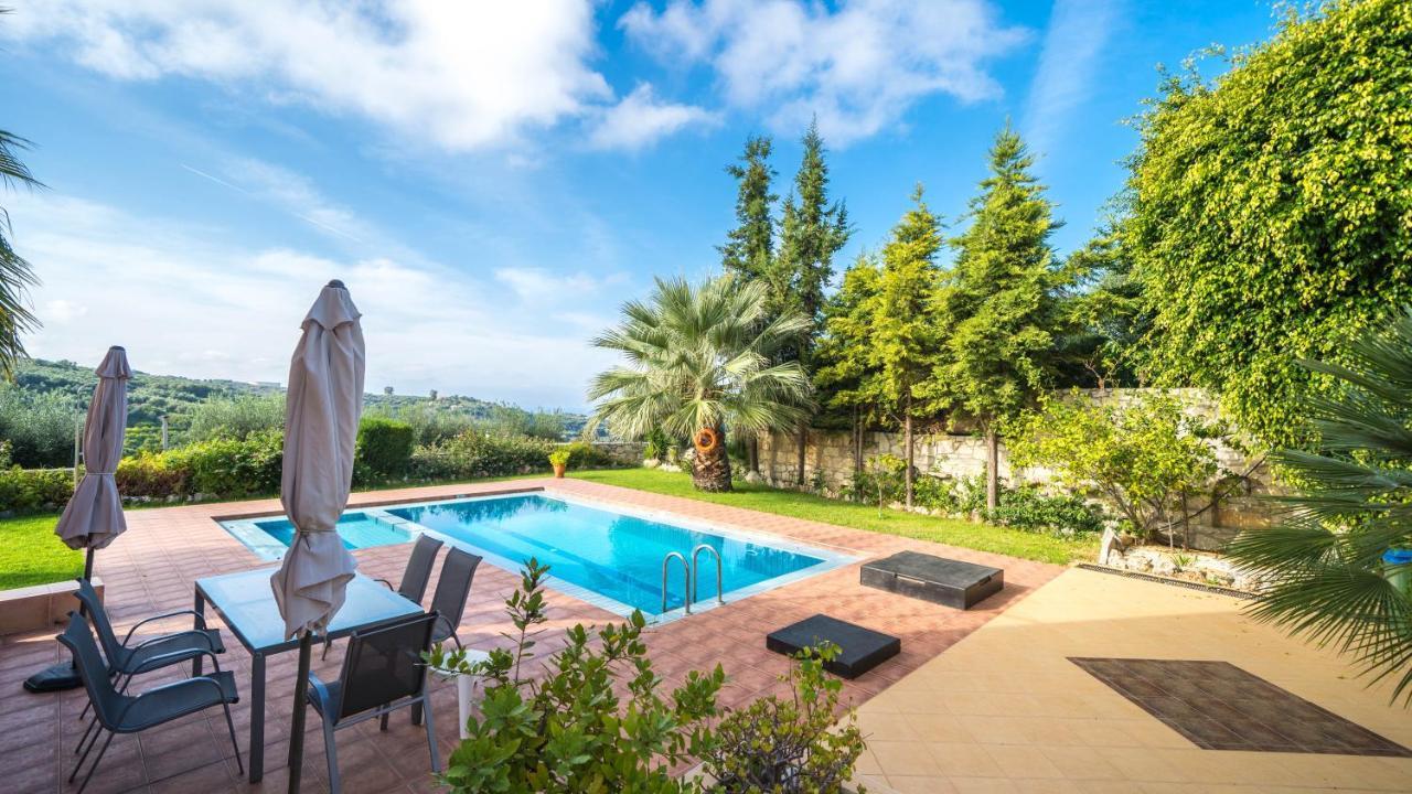 Meliades Villas Agia Marina Dış mekan fotoğraf